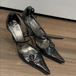Laura Ferri Collection Black Pointed Toe Heels